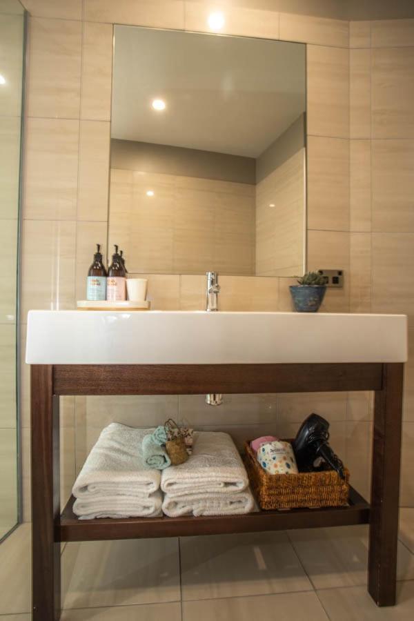 Dunluce Boutique B&B Te Anau Exteriör bild