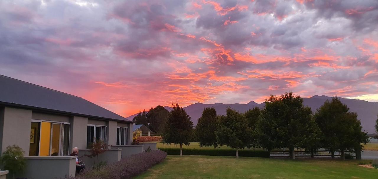 Dunluce Boutique B&B Te Anau Exteriör bild